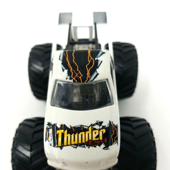 2016 Hot Wheels Monster Jam THUNDER Monster Truck 1:64 White Mattel (sm9) - Picture 4 of 7